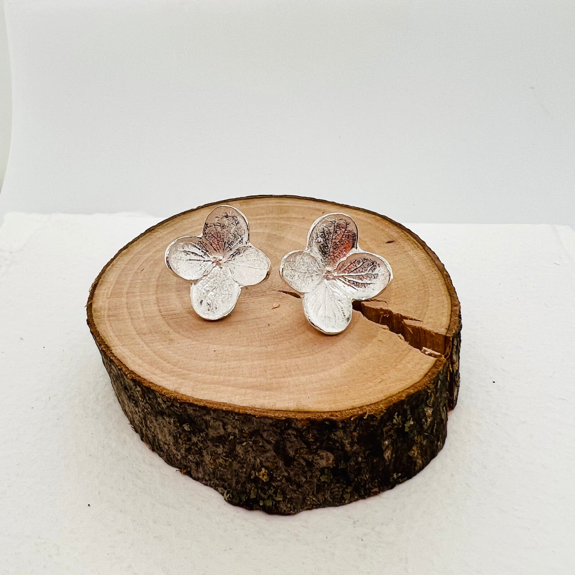 Hydrangea Small Stud Earrings