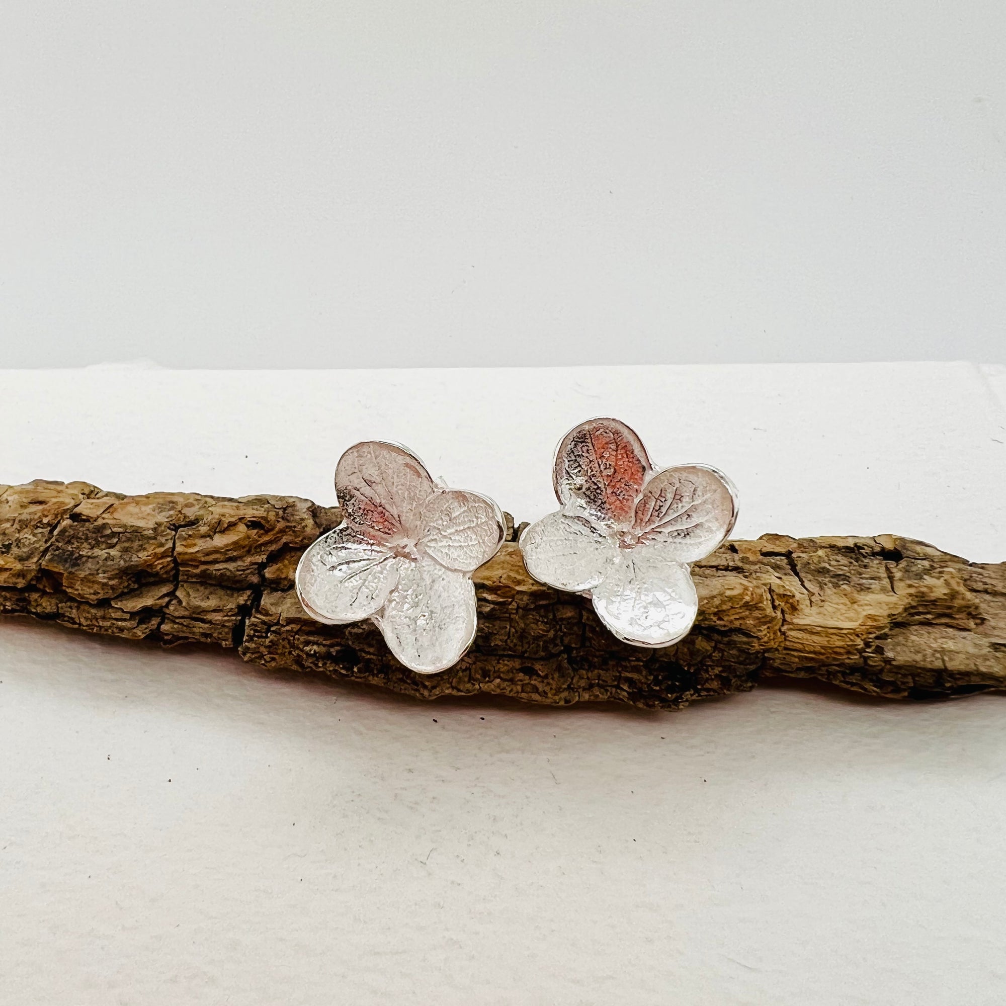 Hydrangea Small Stud Earrings