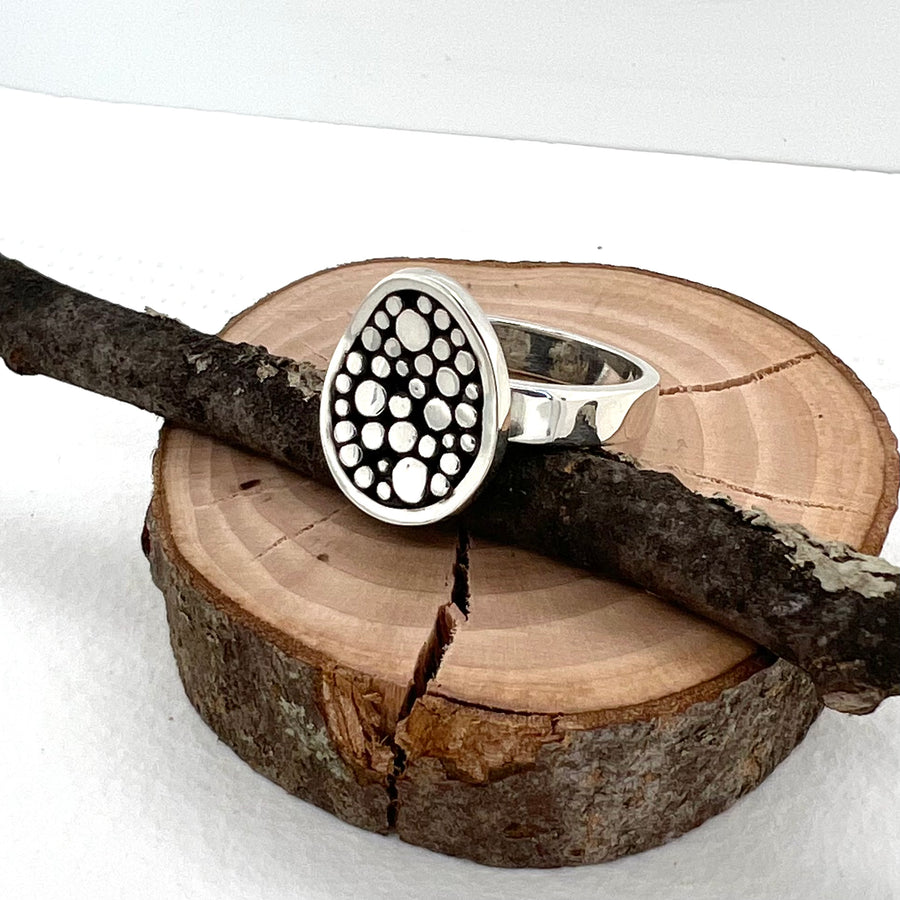 Pebbles Ring Wide Band