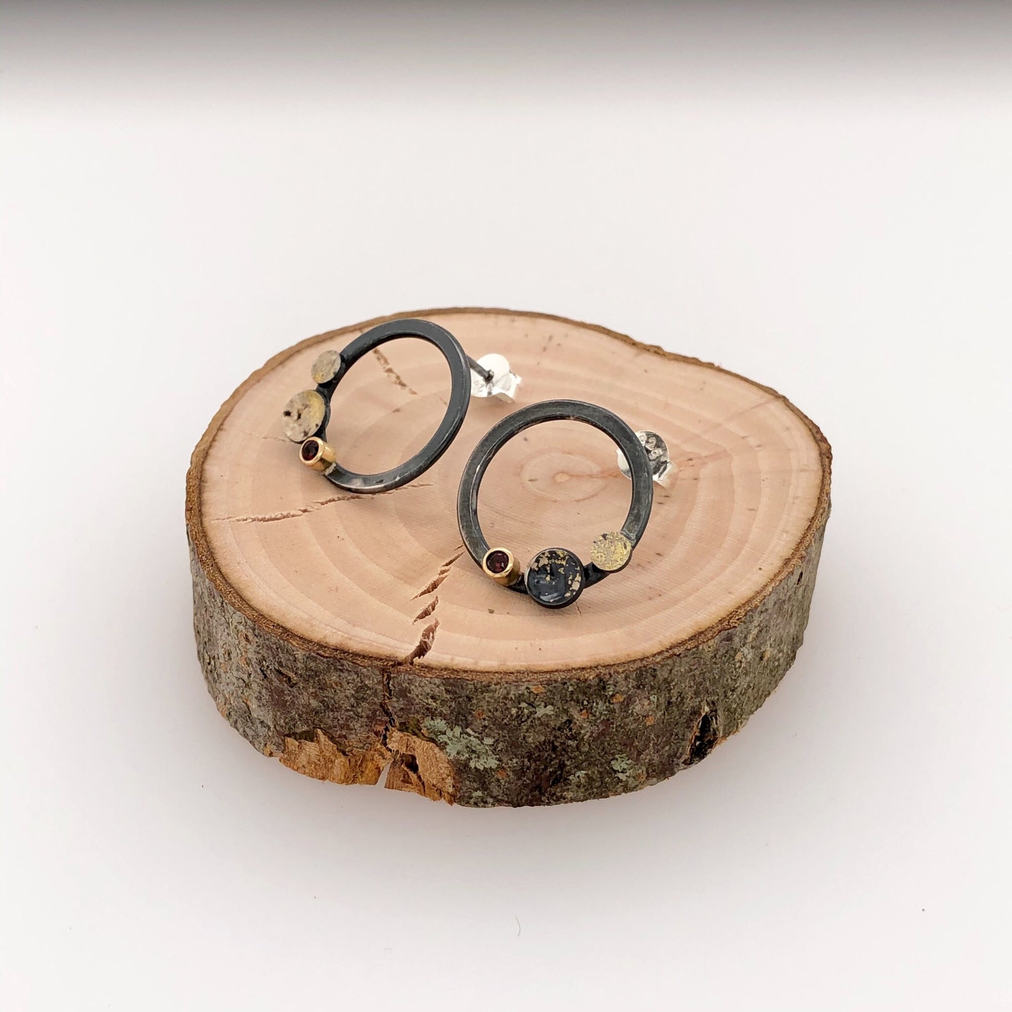 Black, Gold and Garnet Round Stud Earrings