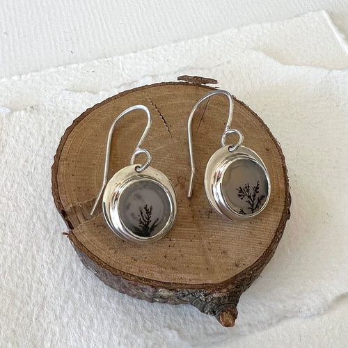 Round “Tiny Branches” Dendritic Agate Earrings