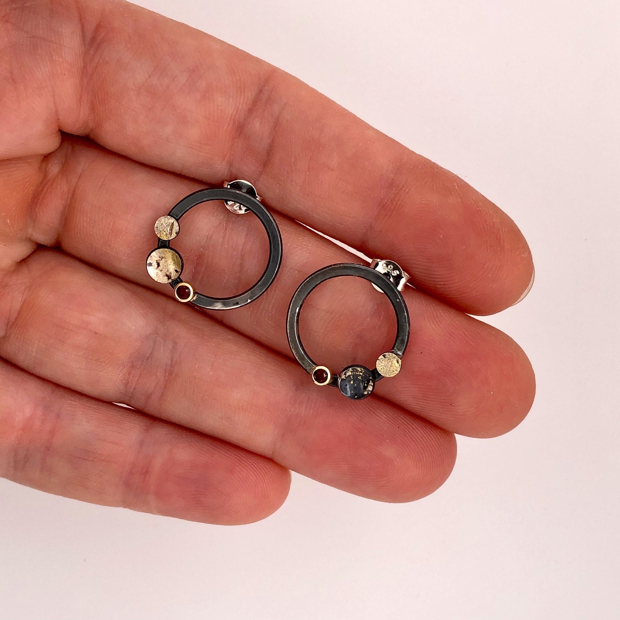 Black, Gold and Garnet Round Stud Earrings