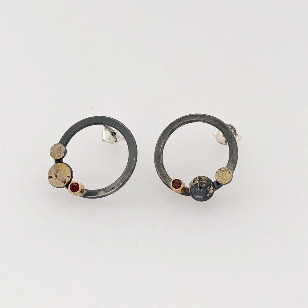 Black, Gold and Garnet Round Stud Earrings