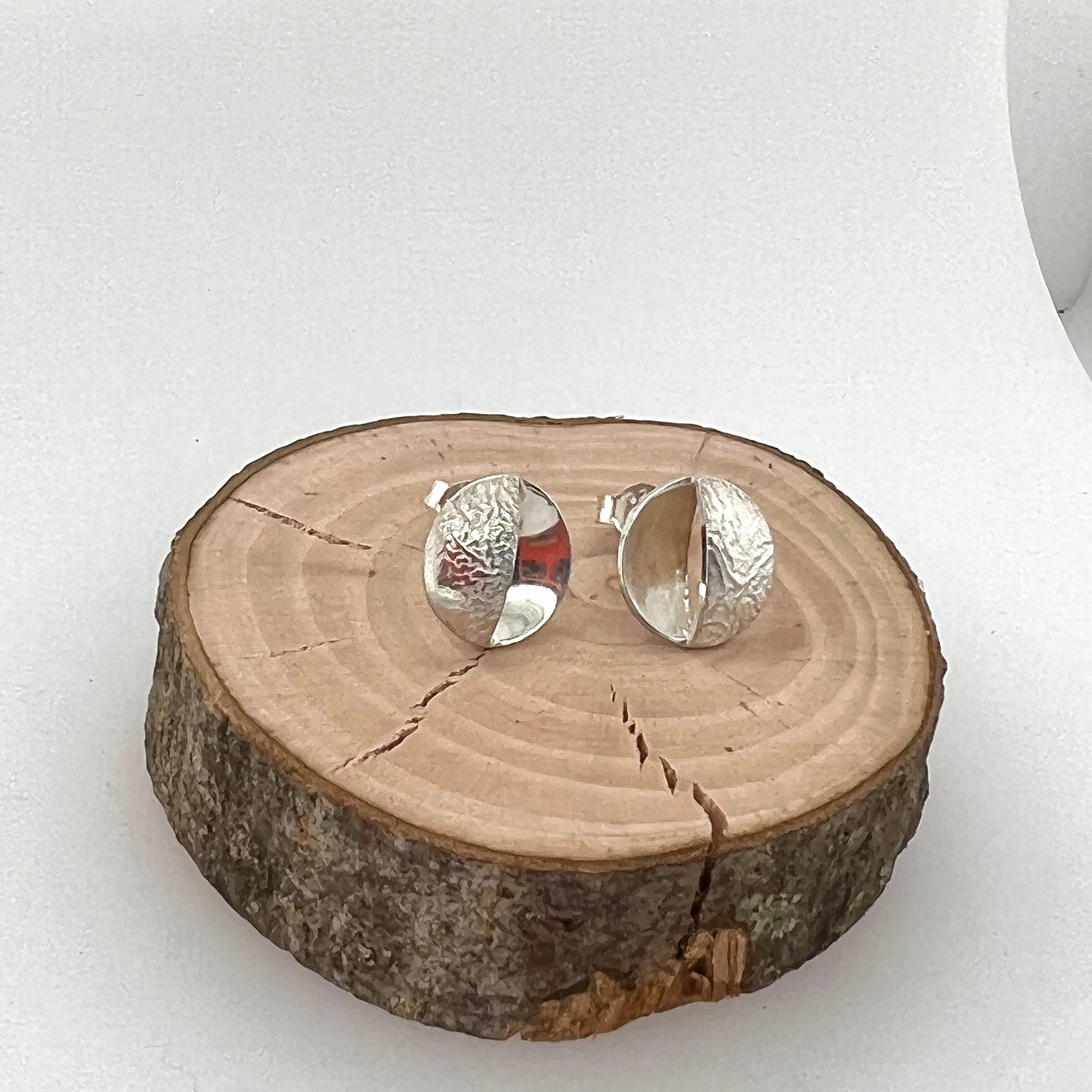 Reticulated Landscapes Open Studs