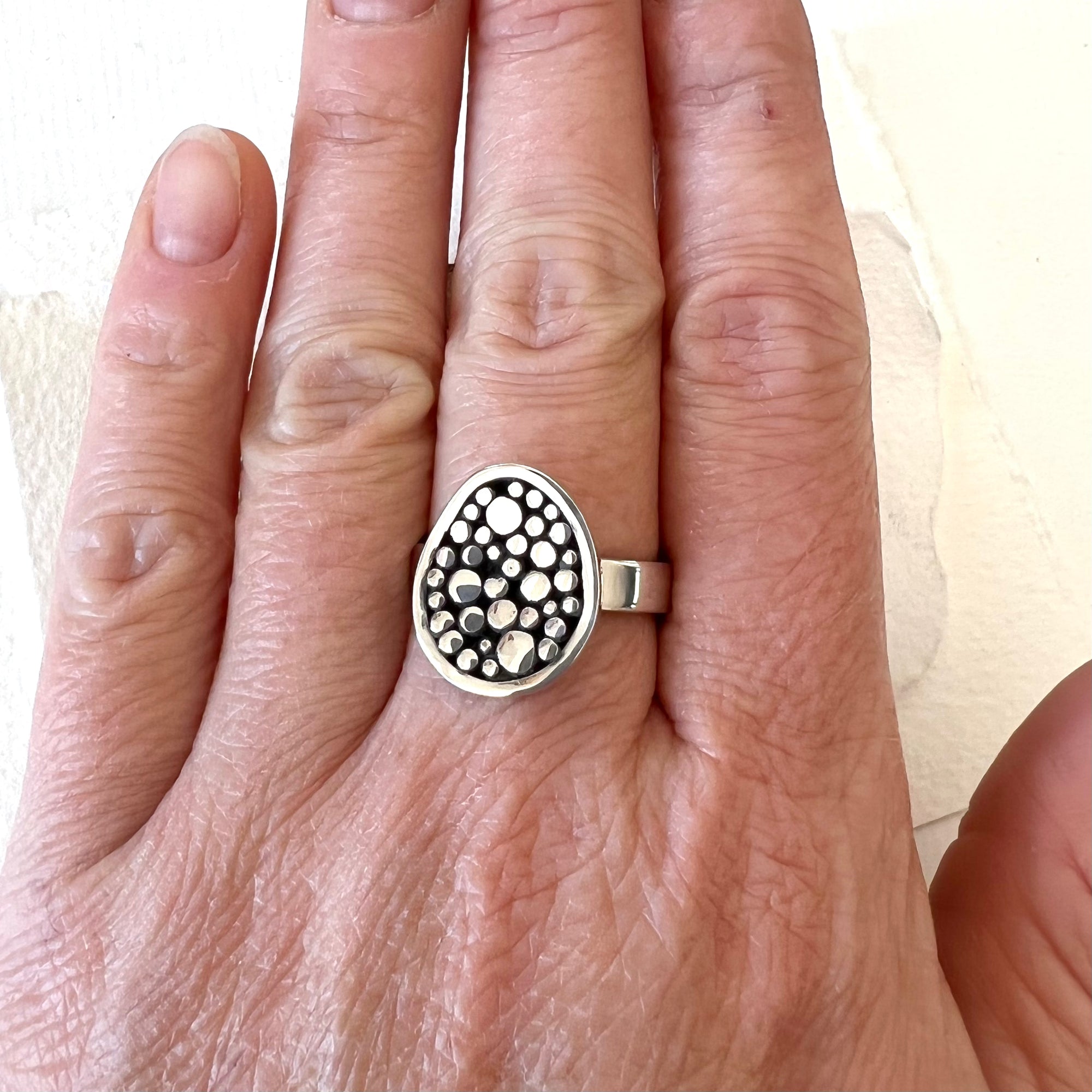 Pebbles Ring Wide Band