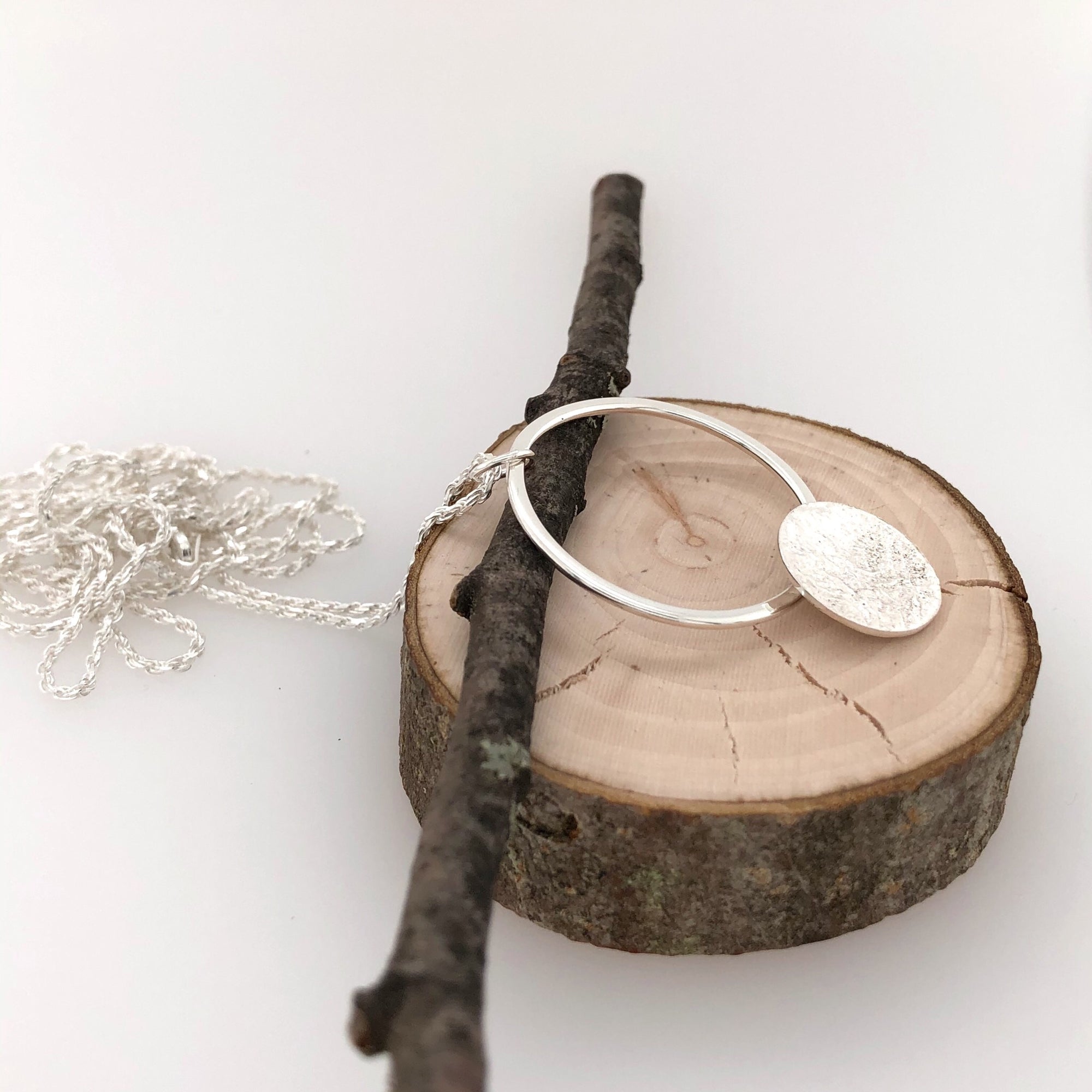 Reticulated Landscape Drop Long Pendant