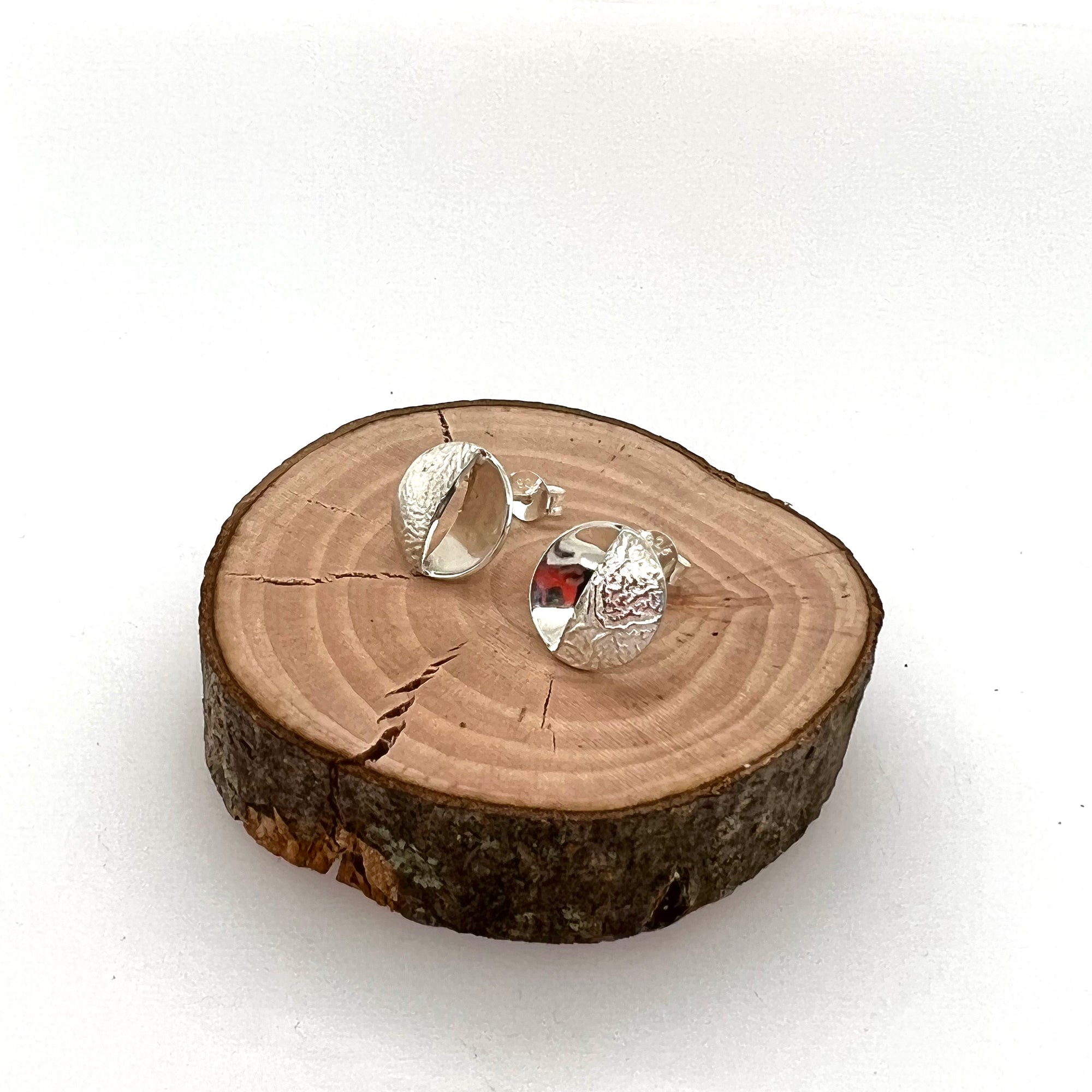 Reticulated Landscapes Open Studs