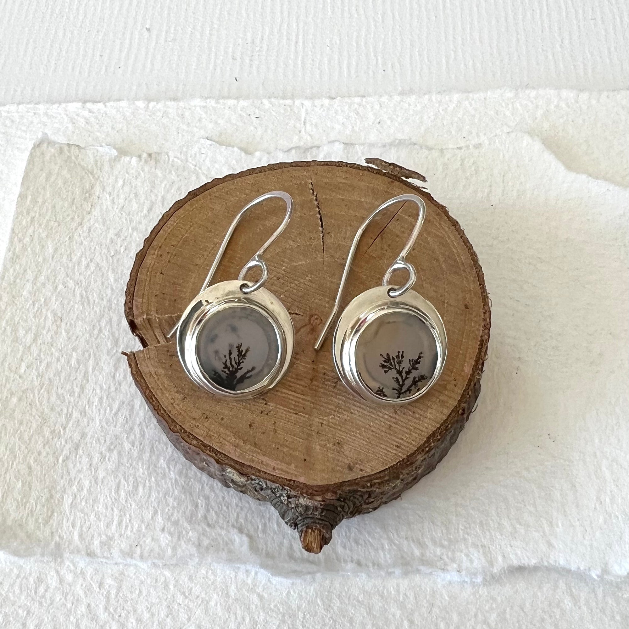 Round “Tiny Branches” Dendritic Agate Earrings