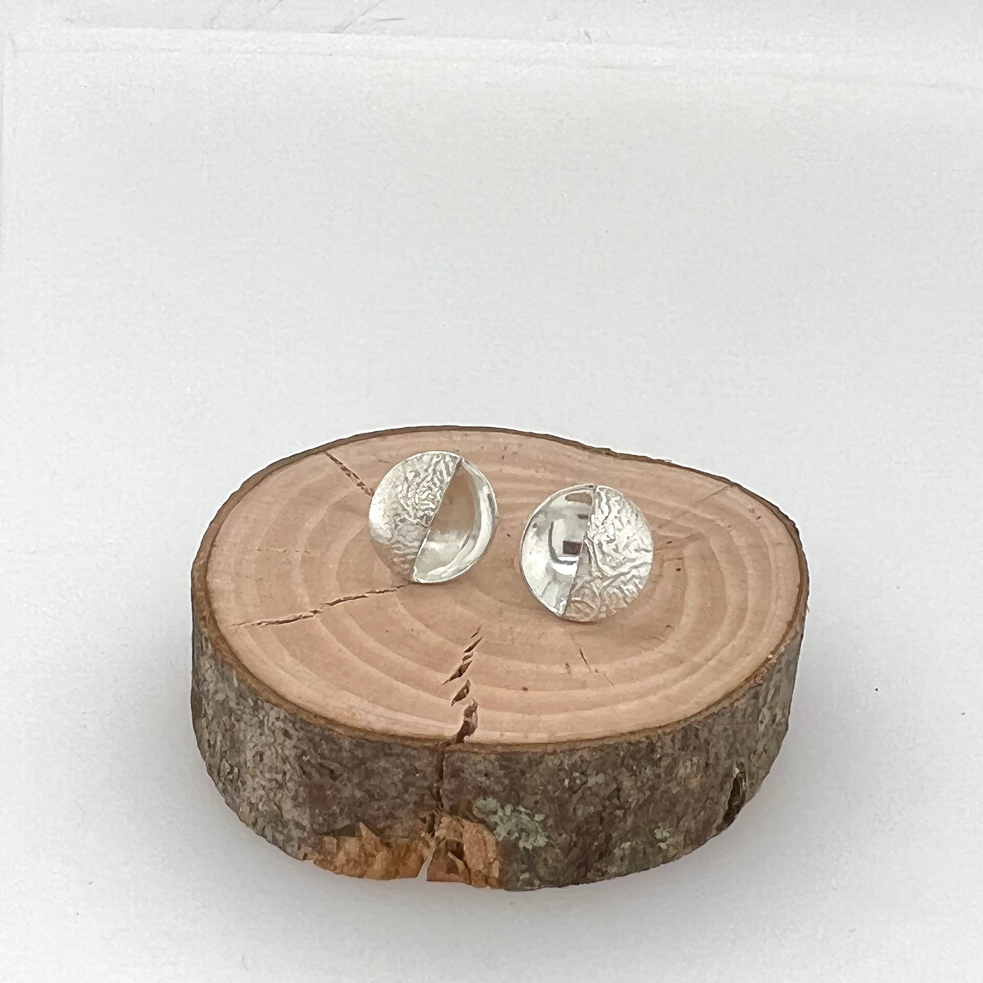 Reticulated Landscapes Open Studs