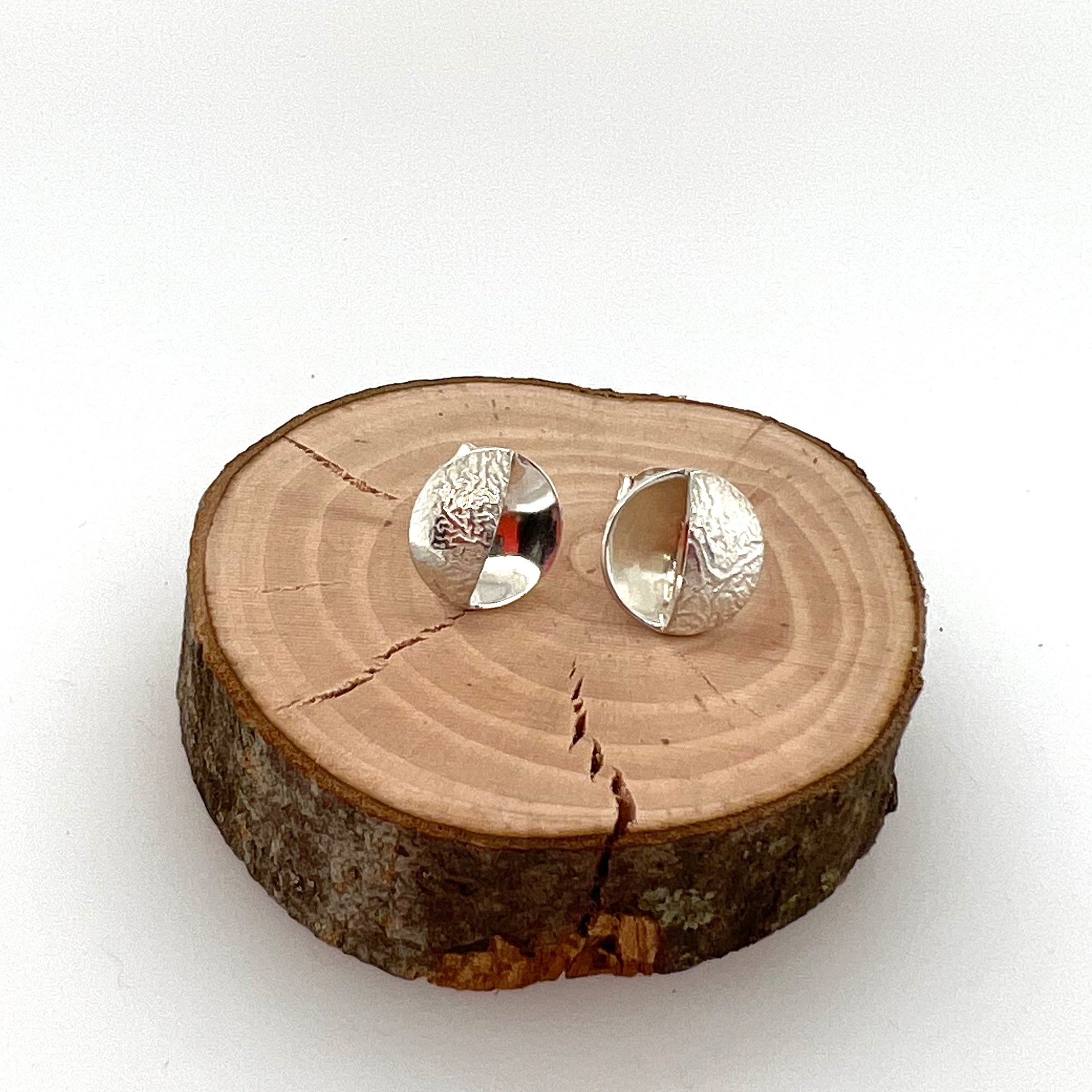 Reticulated Landscapes Open Studs