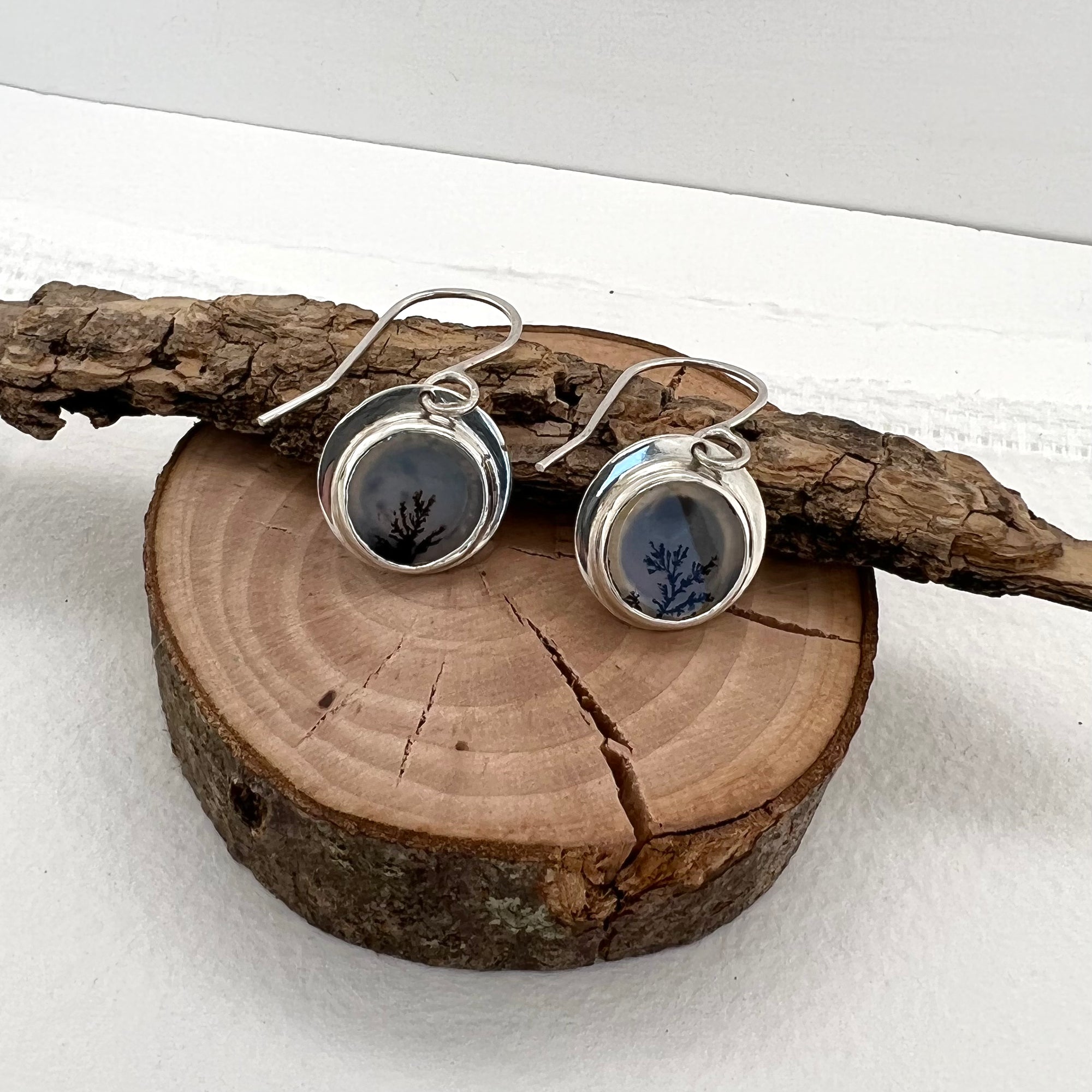 Round “Tiny Branches” Dendritic Agate Earrings
