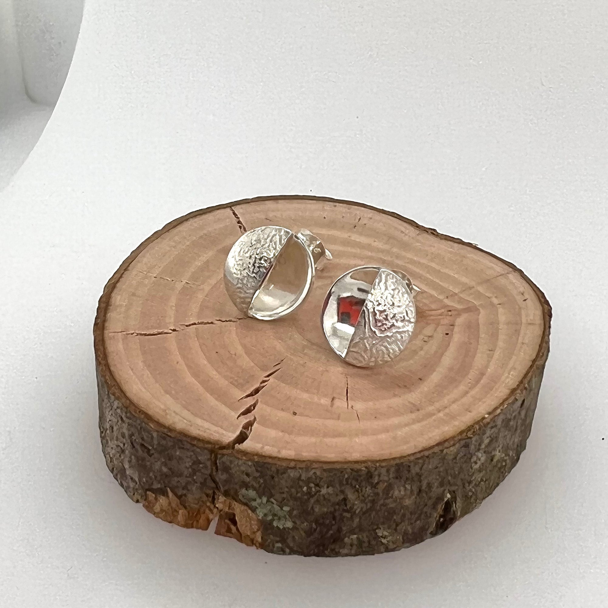 Reticulated Landscapes Open Studs